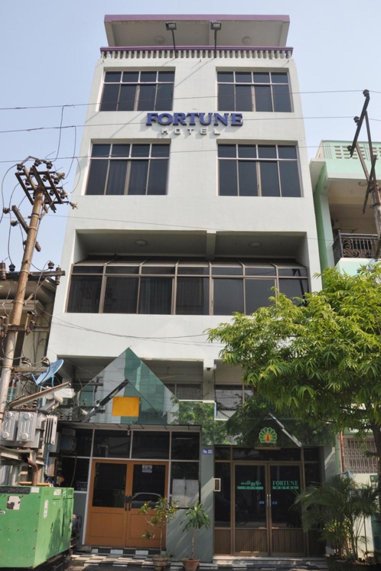 Fortune Hotel Mandalay Esterno foto