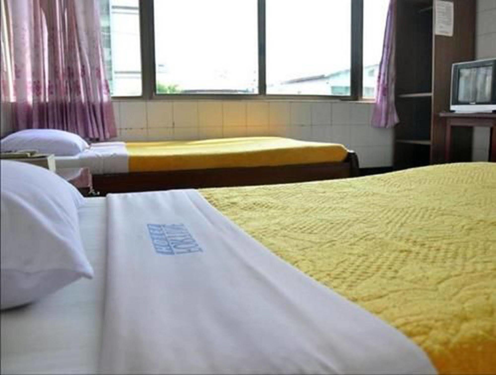 Fortune Hotel Mandalay Esterno foto